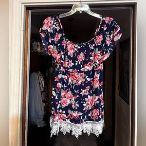 Sz: XL
Navy Floral, Double Off Shoulder, Ruffle Top
Rayon